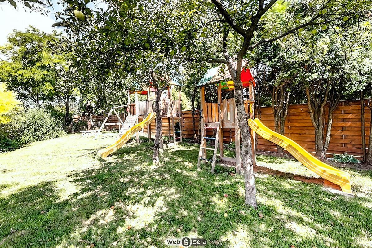 Pincelakat Borház és Szálloda Csaszartoltes Exterior foto